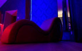 Love Room Avec Jacuzzi Prive