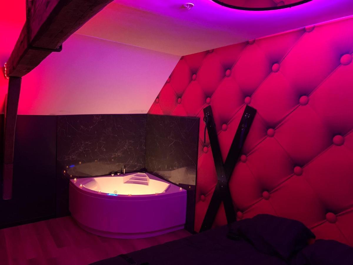 Love Room Avec Jacuzzi Prive Bonnetable Extérieur photo